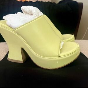 Bottega Veneta sandals, never been worn. Brand new conditions